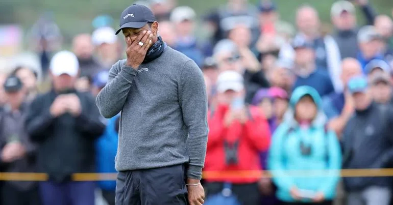 Woods admite culpa e fica sem carta cinco anos