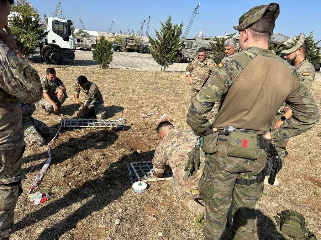 Militares españoles enseñan a fuerzas de Líbano a actuar contra artefactos explosivos improvisados y minas