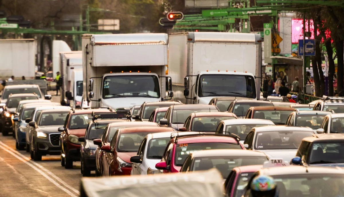 ¿Qué autos no circulan el viernes 18 de septiembre en CDMX y Edomex?