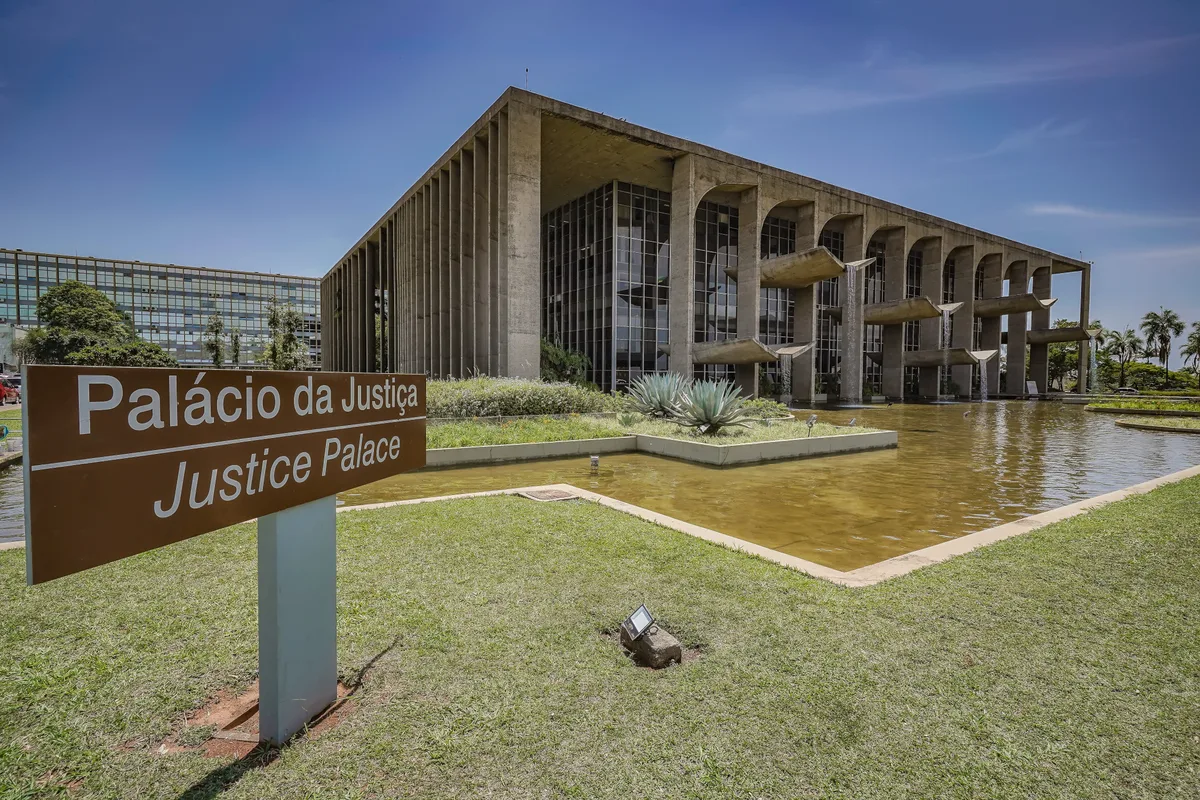 Operação mira redes de ‘escravidão digital’ e automutilação de menores em 5 estados e no DF