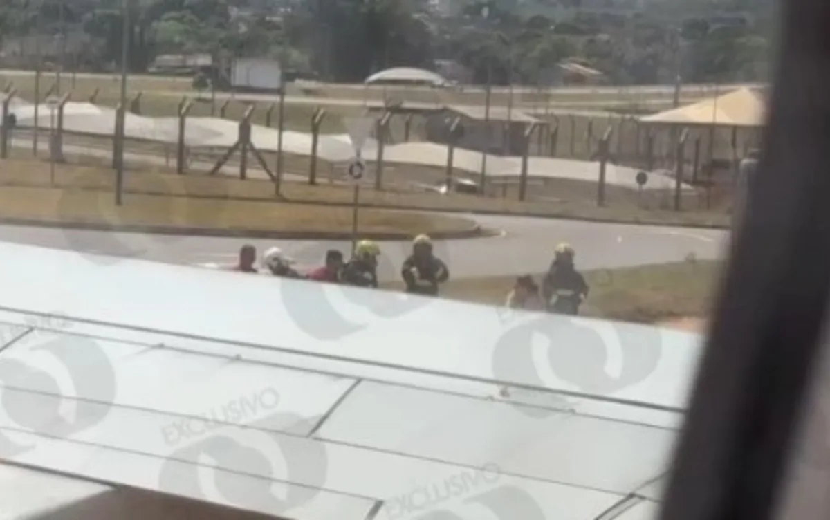 Passageiro de avião que fez pouso de emergência relata momentos de pânico: 'Situação aterrorizante'