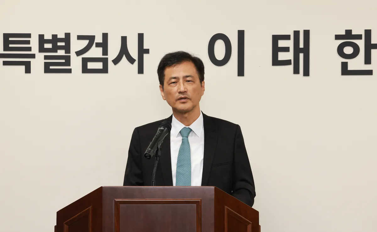 선관위특검, 중앙선관위 등 9곳 압수수색…출범 10일만에 강제수사 착수