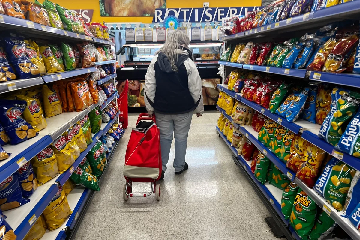 Volvieron a caer las ventas de supermercados y autoservicios