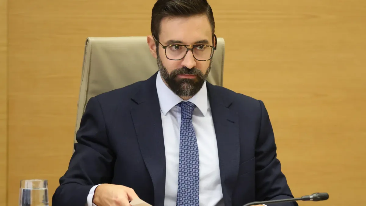 La regulación contra las cambios "bruscos" de tensión que detectó Red Eléctrica tras el apagón sigue en la trámite un año después
