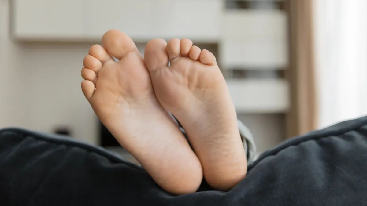 ¿Tus pies pueden ser el origen del dolor de espalda? "Una puntera amplia permite que los dedos se extiendan de forma natural"