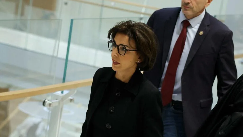 Ex-ministra francesa Rachida Dati é julgada por suposto pacto de corrupção com Carlos Ghosn