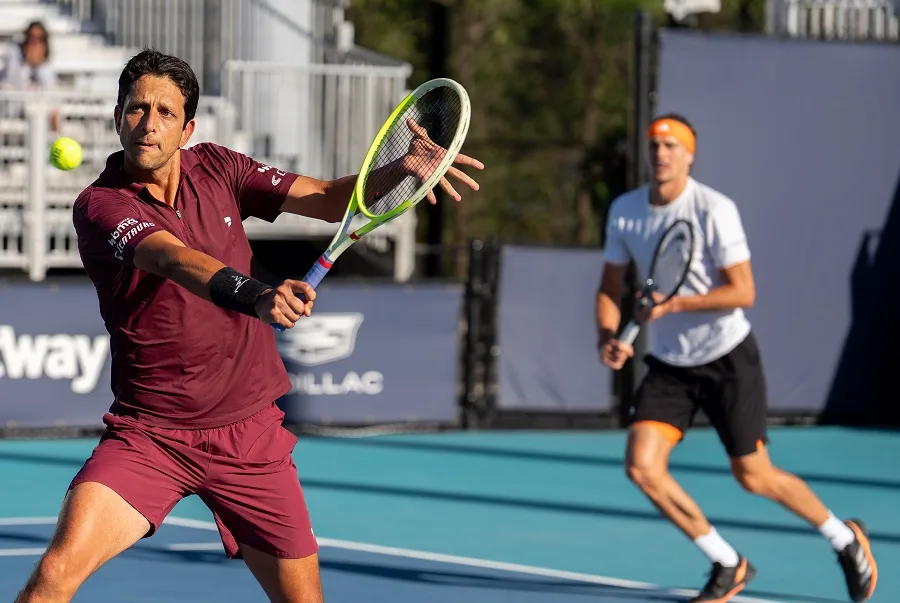 Melo e Zverev estreiam bem e podem encarar Luz e Matos