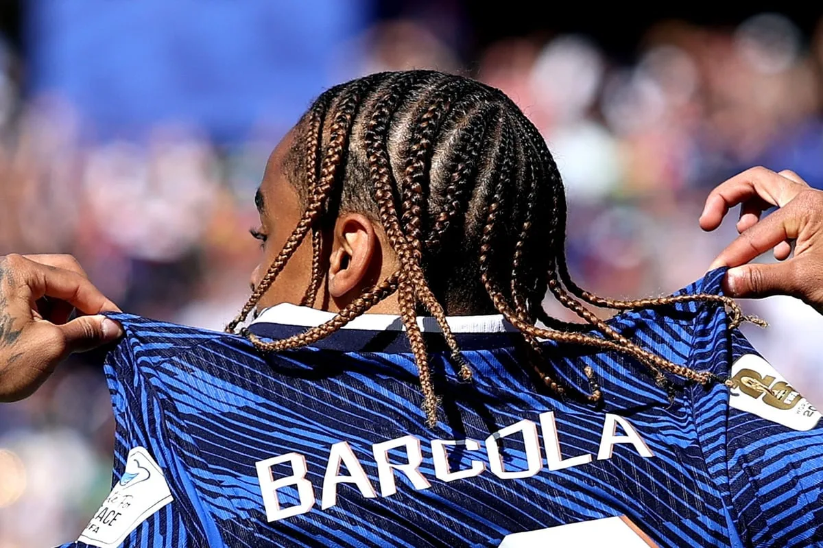 Bradley Barcola 'confirms' Liverpool shirt number he will 'never let go'