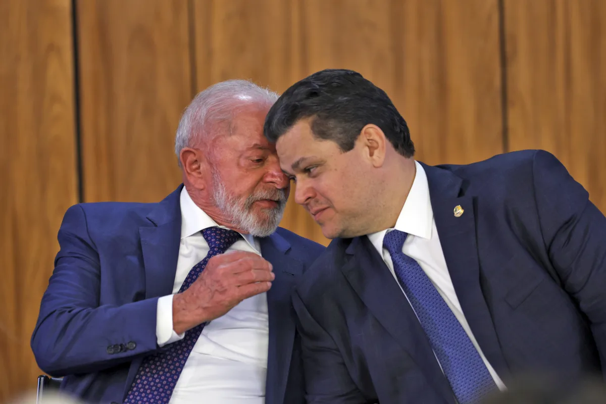 Lula recebe Alcolumbre e destrava pauta eleitoral, mas 6x1 segue sem data de votação