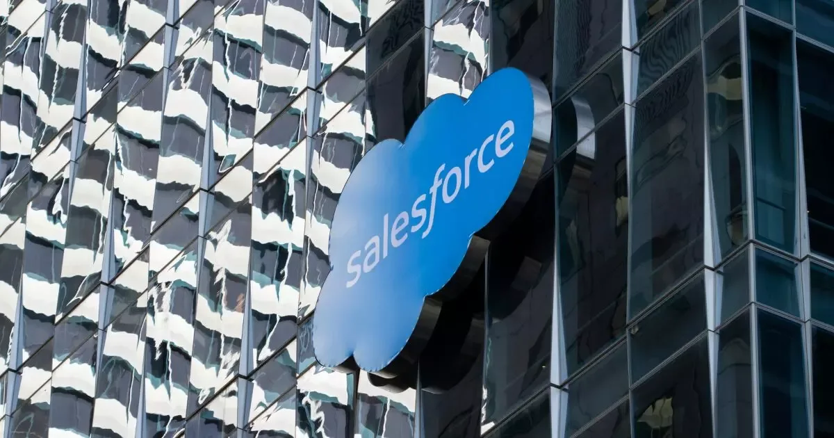 Salesforce lança Help Agent com cobrança por resolução de problemas
