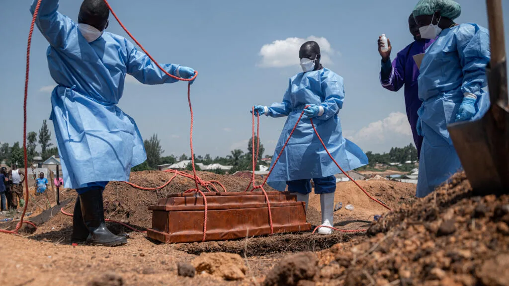 Virus Ebola en RD Congo : un décès toutes les 30 minutes, l'épidémie s'étend à une 6e province