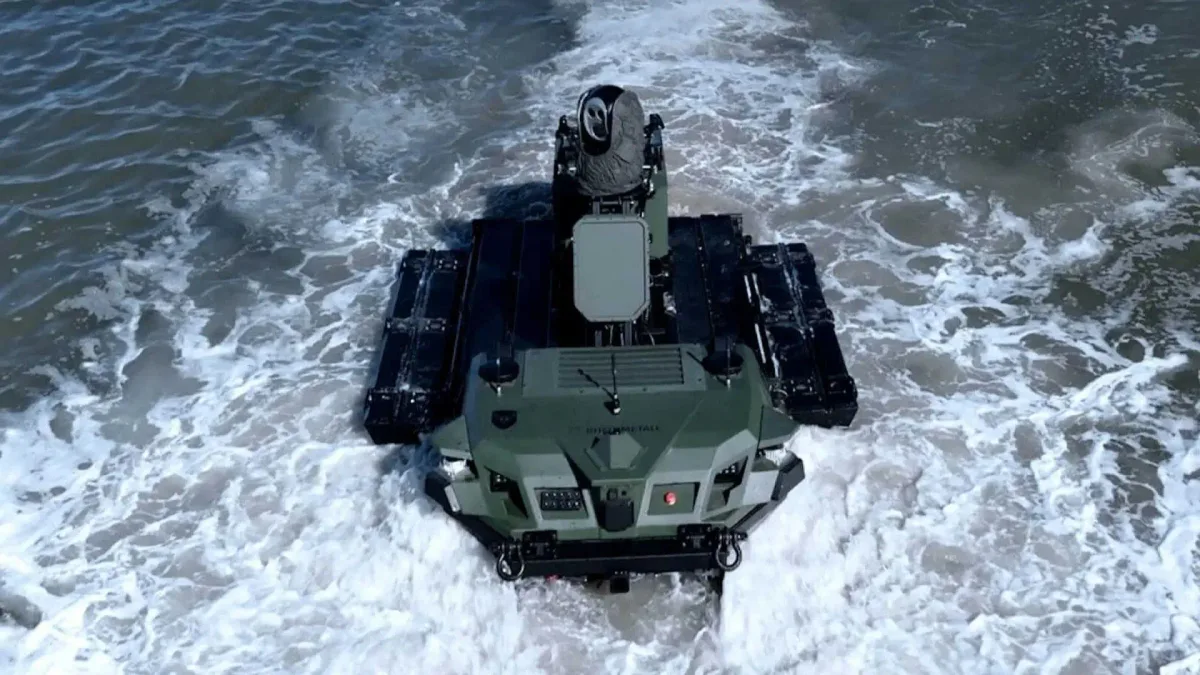 Doze robôs anfíbios Mission Master SP sem motorista recebem autonomia PATH, cinco kits para travessias costeiras e contrato de US$ 7,28 milhões para transportar suprimentos entre navios, praias e posições terrestres
