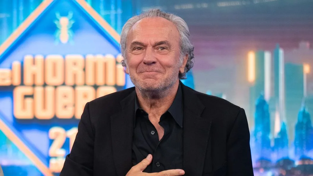 José Coronado, 69 años: "Antes fumaba un paquete y pico al día. Lo dejé radicalmente: es lo mejor que he hecho en mi vida"