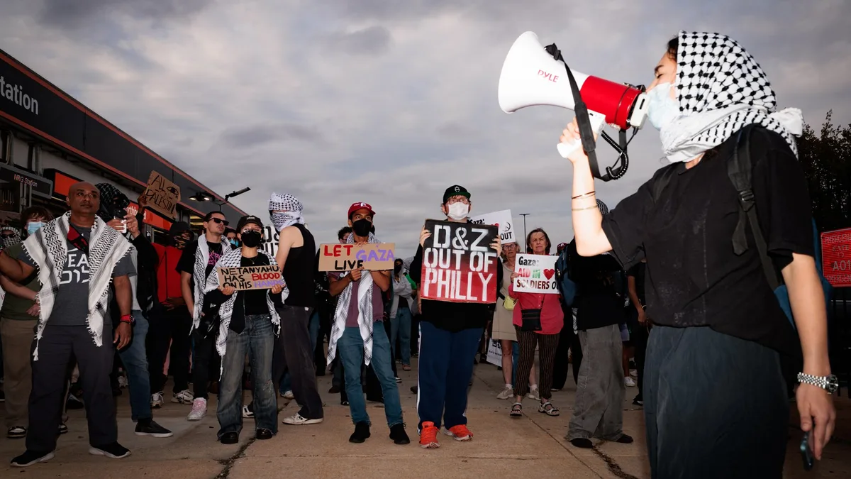 Inside the Fear, Anger, and Hope at Ed Sheeran’s Philadelphia Concert