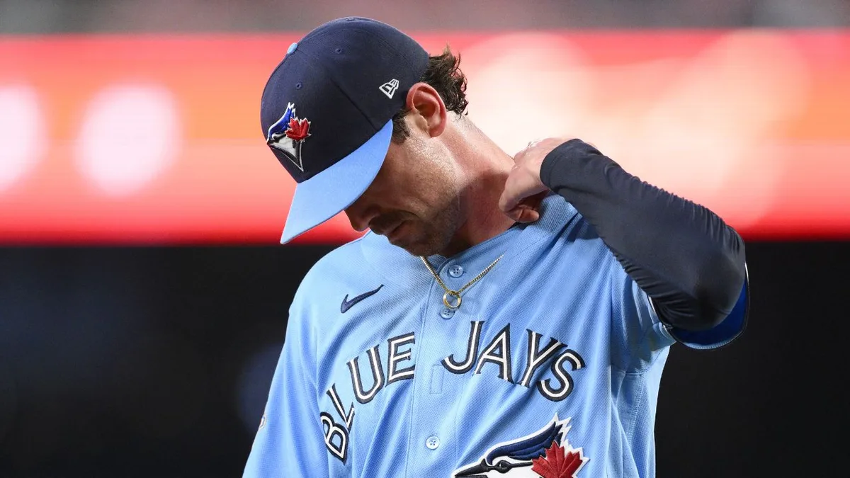 Blue Jays place Shane Bieber on 15-day injured list, recall Chad Dallas