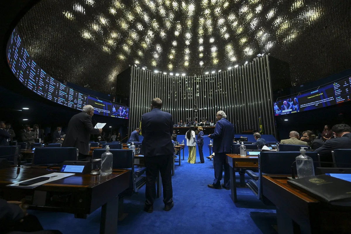 Quem são os candidatos ao Senado pelo Paraná (PR) nas eleições de 2026