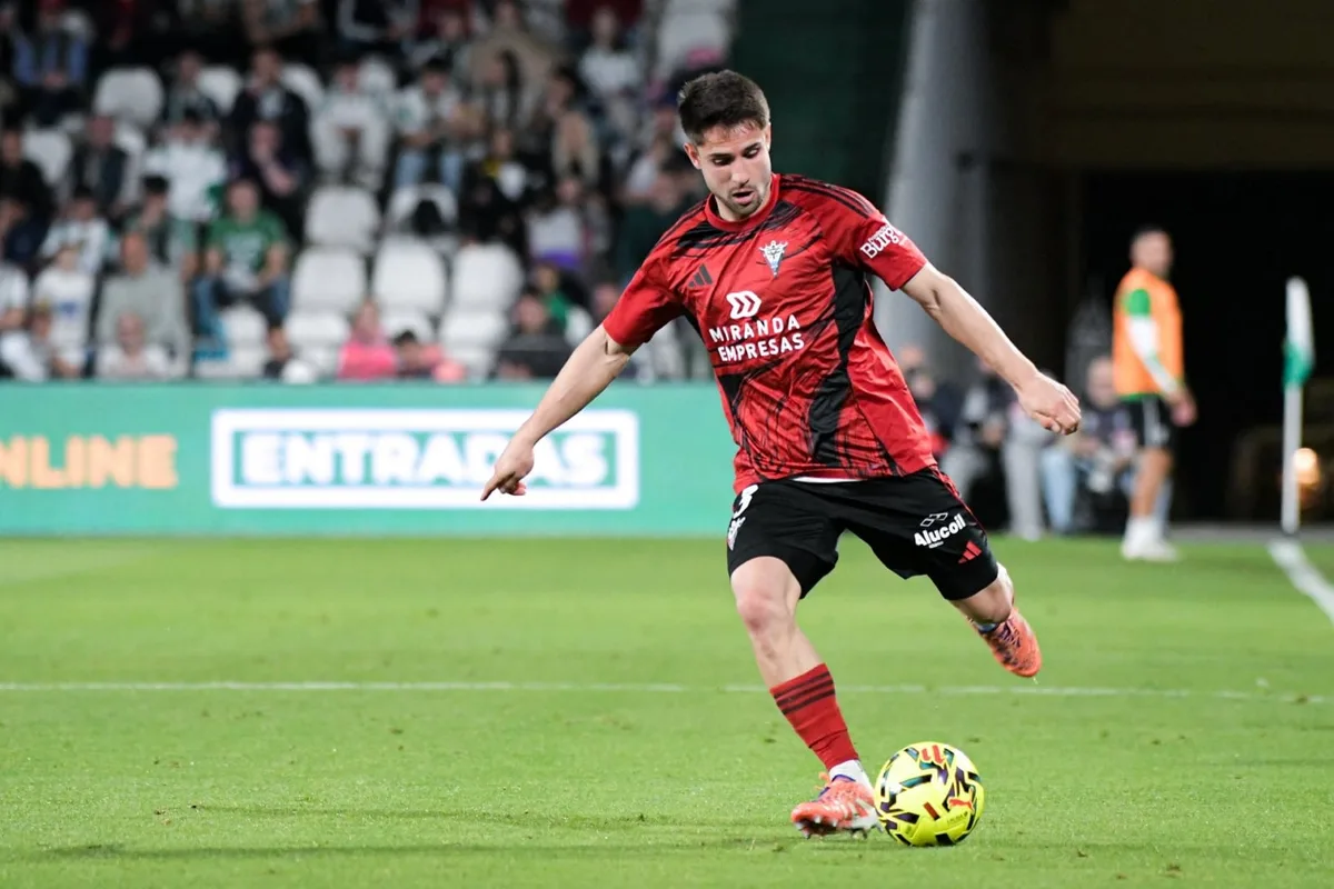 CP Cacereño - CD Mirandés, en directo: Primera RFEF, hoy en vivo