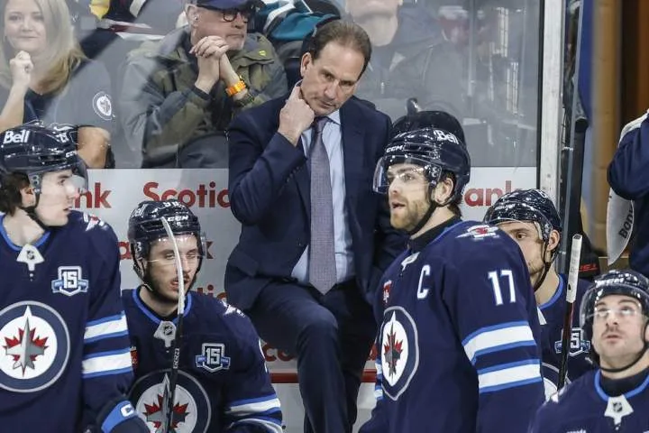 NHL alters start times for Winnipeg Jets home games after province dumps time change