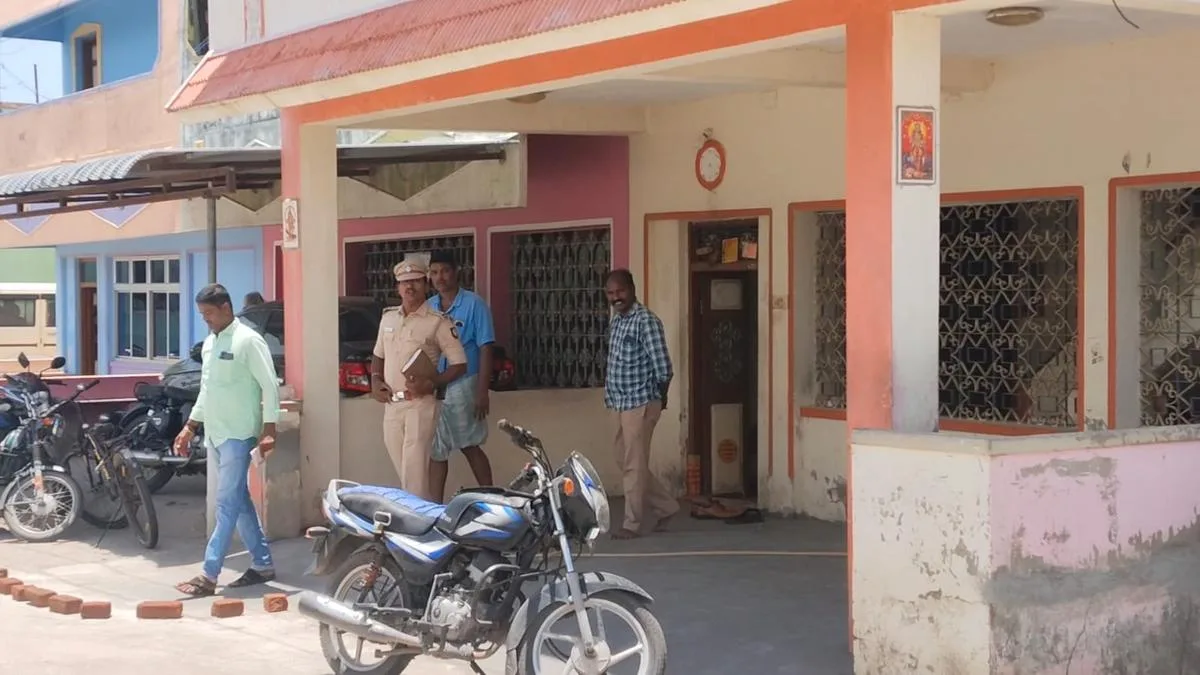 House of AIADMK functionary burgled near Arakkonam