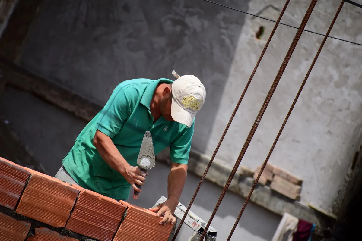La informalidad laboral crece, es de 70% entre los cuentapropistas del conurbano, y muestra amplias brechas en el país