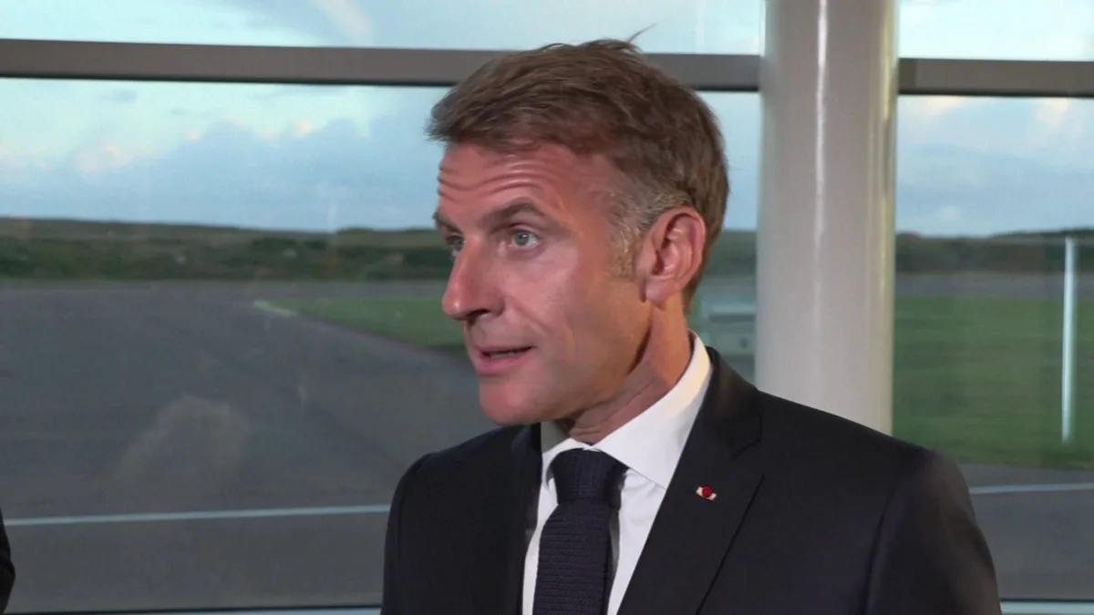 "Pas de discussion": Emmanuel Macron martèle que Saint-Pierre-et-Miquelon est "français" et "attaché à la France" en réponse à Donald Trump