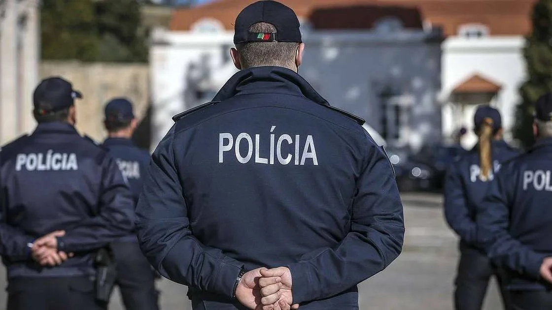 Dois homens baleados junto a estabelecimento noturno na Amora levam PS do Seixal a propor pacote de emergência
