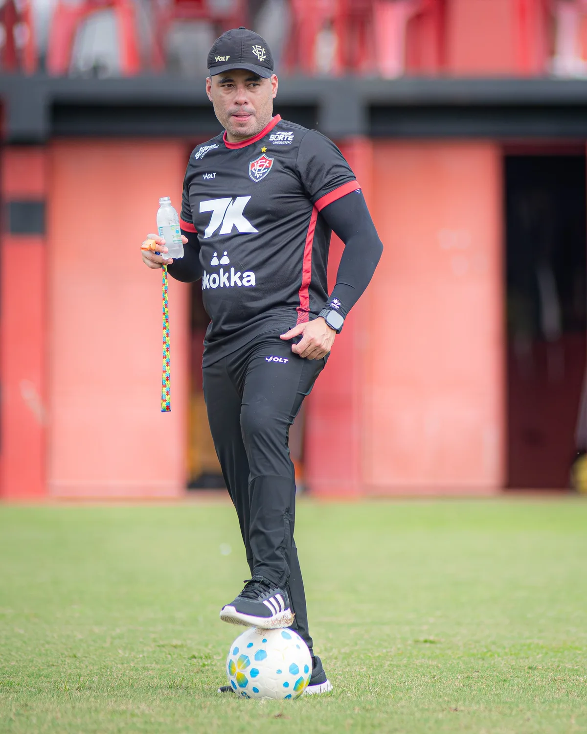 Escalação do Vitória contra o Vasco: veja time provável, dúvidas e desfalques depois de treino