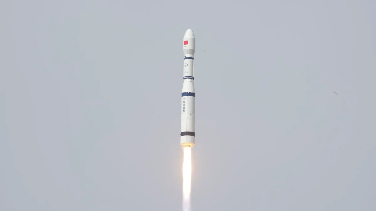 Un satélite chino se desintegra a 952 km de altura y se convierte en un peligro que durará siglos