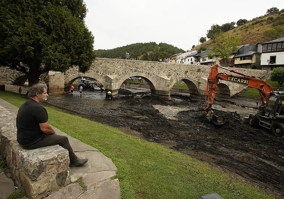 La Junta pide que se declare zona catastrófica Valdueza y Bouzas tras la riada mortal