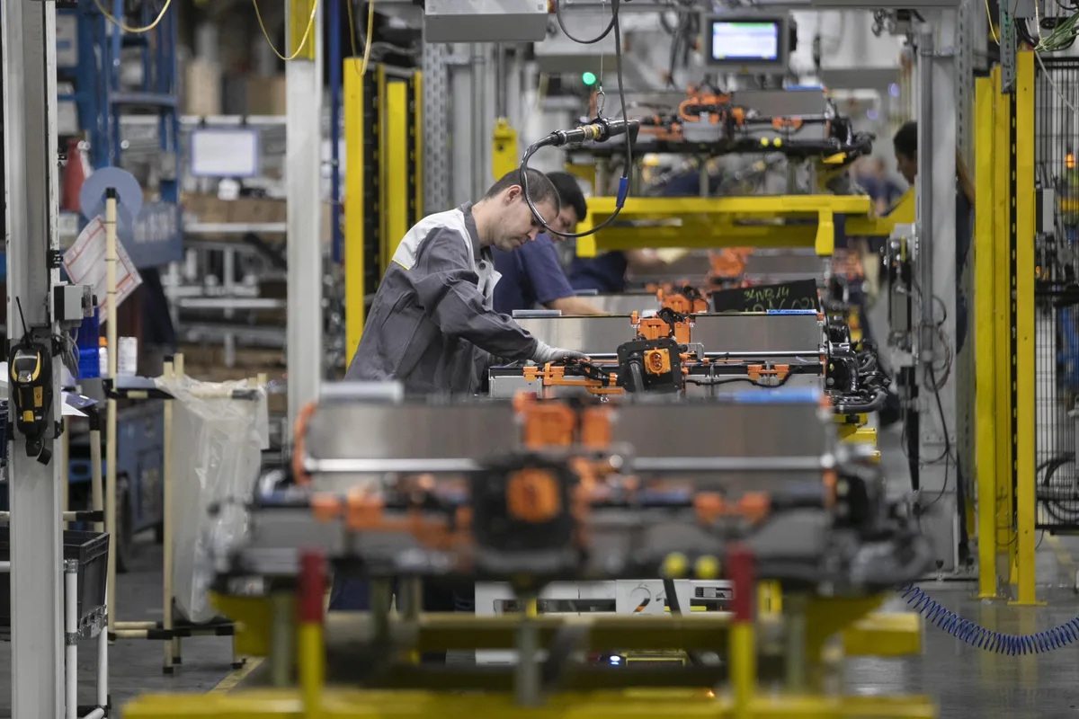 Muchos ven amenazados sus empleos incapacidad de pronosticar cómo la IA redefinirá el mercado laboral en los próximos años