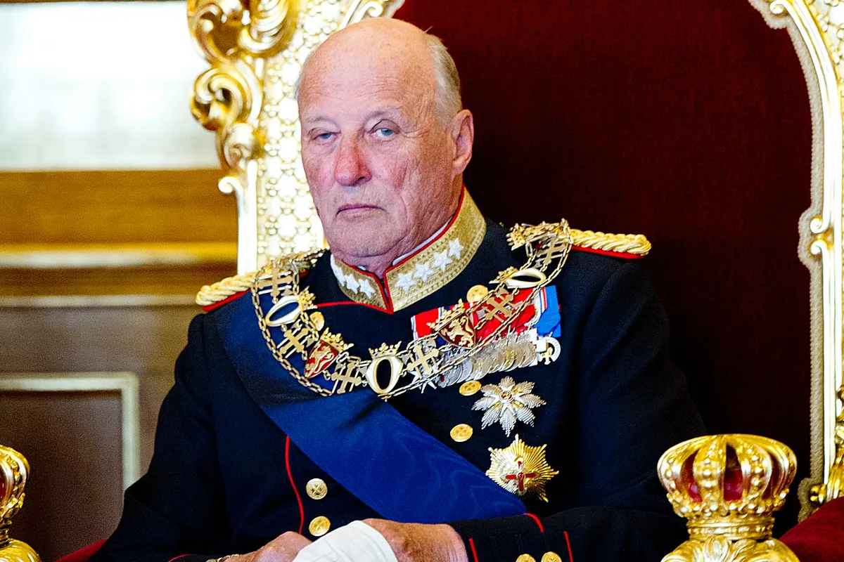 Empeora el estado de salud del rey Harald de Noruega, quien padece una enfermedad de la sangre