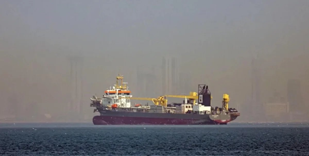 El flujo de petróleo a través del estrecho de Ormuz alcanza los 12 millones de barriles diarios