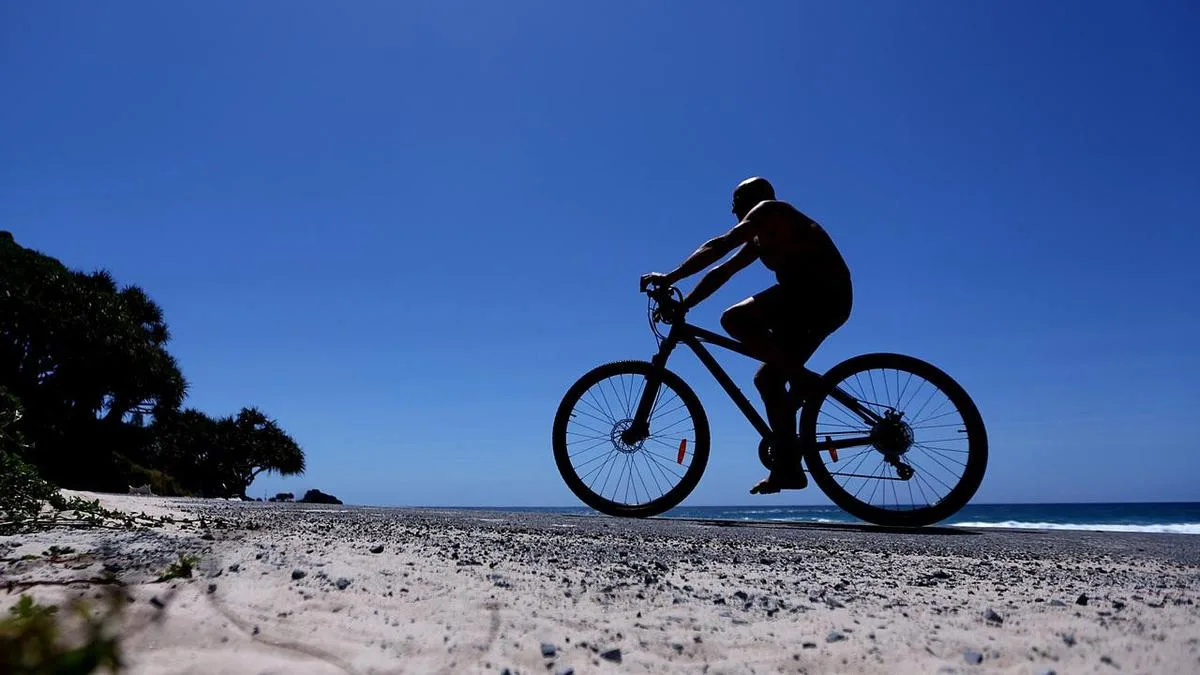 Hunt for e-bike-enabled sex pests on city's beaches