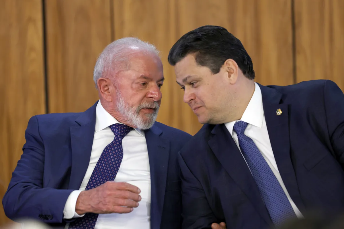 Escala 6x1: proposta avança no Senado após trégua entre Lula e Alcolumbre