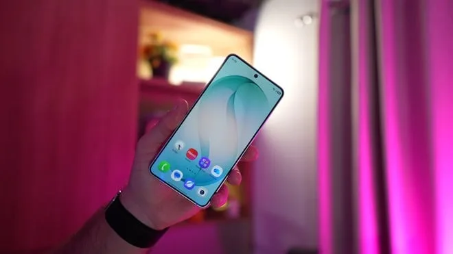 Samsung integra indicações da Netflix ao Now Brief com a interface One UI 9