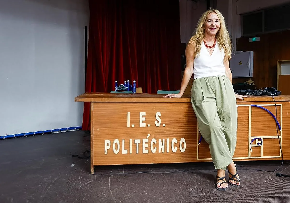 «A muchos profesores no nos importaría tener un solo mes de vacaciones en verano si cobraramos como nos corresponde a nuestra titulación de grupo A»