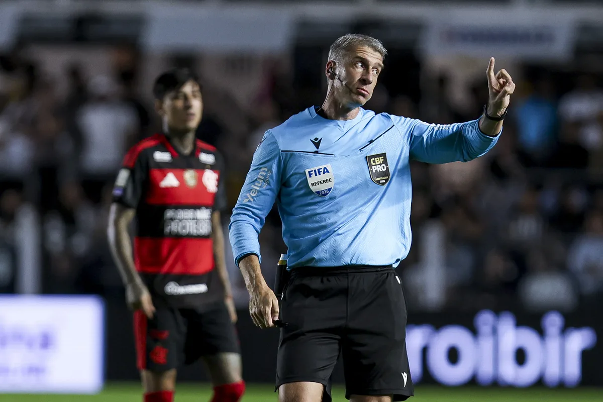 As críticas à arbitragem de Anderson Daronco em Flamengo x Santos