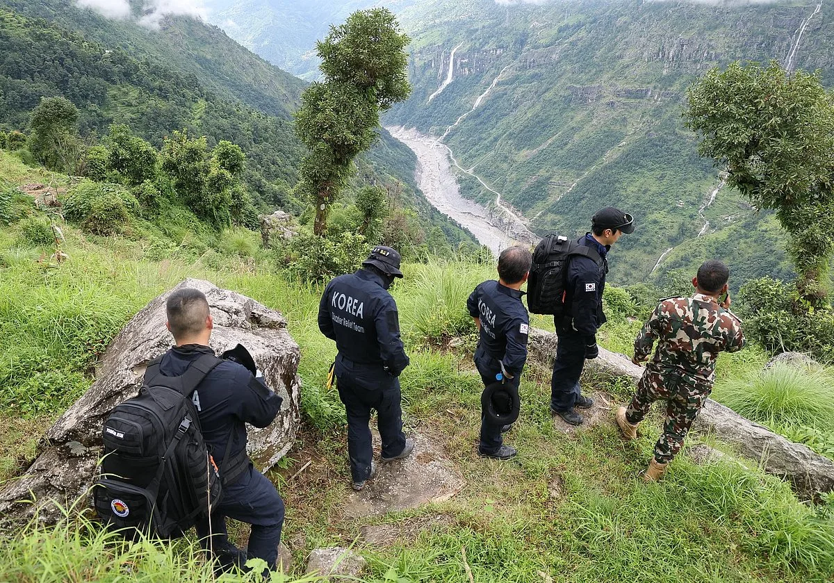 Uma semana depois da enxurrada, Nepal contabiliza mais de 1100 mortos e quase 4000 desaparecidos