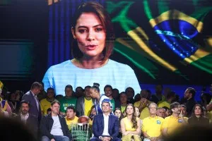 Michelle se reúne com Flávio pela 1ª vez após desavenças: ‘Qual família é perfeita?’