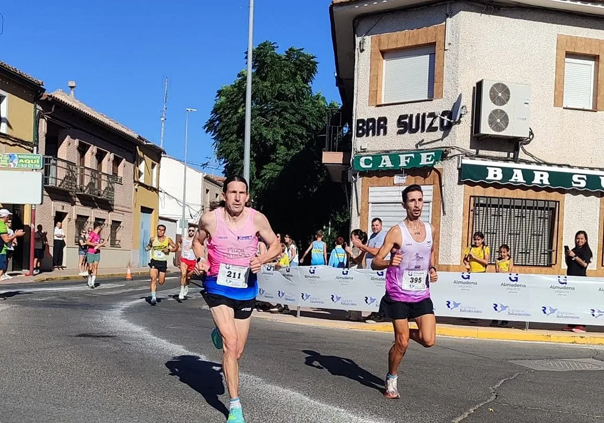 Adrián Villa y Virginia Torres se imponen en la XVIII Carrera Villa de Torrijos