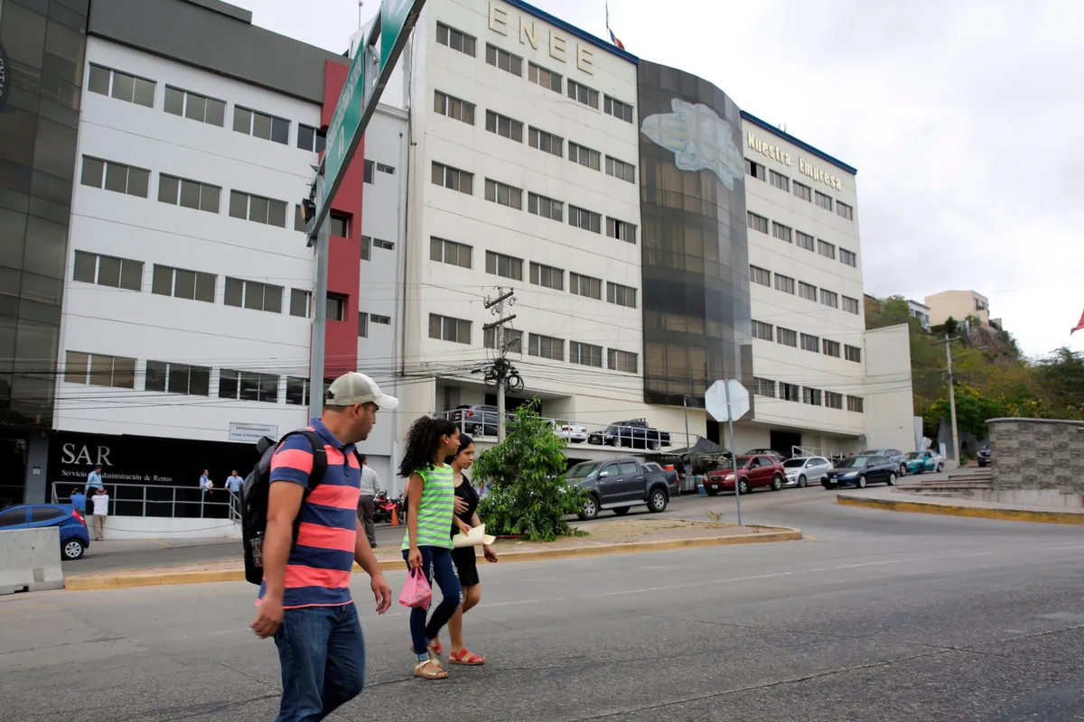 Reforma energética en Honduras: sistema cambia de modelo y será dividido en tres empresas