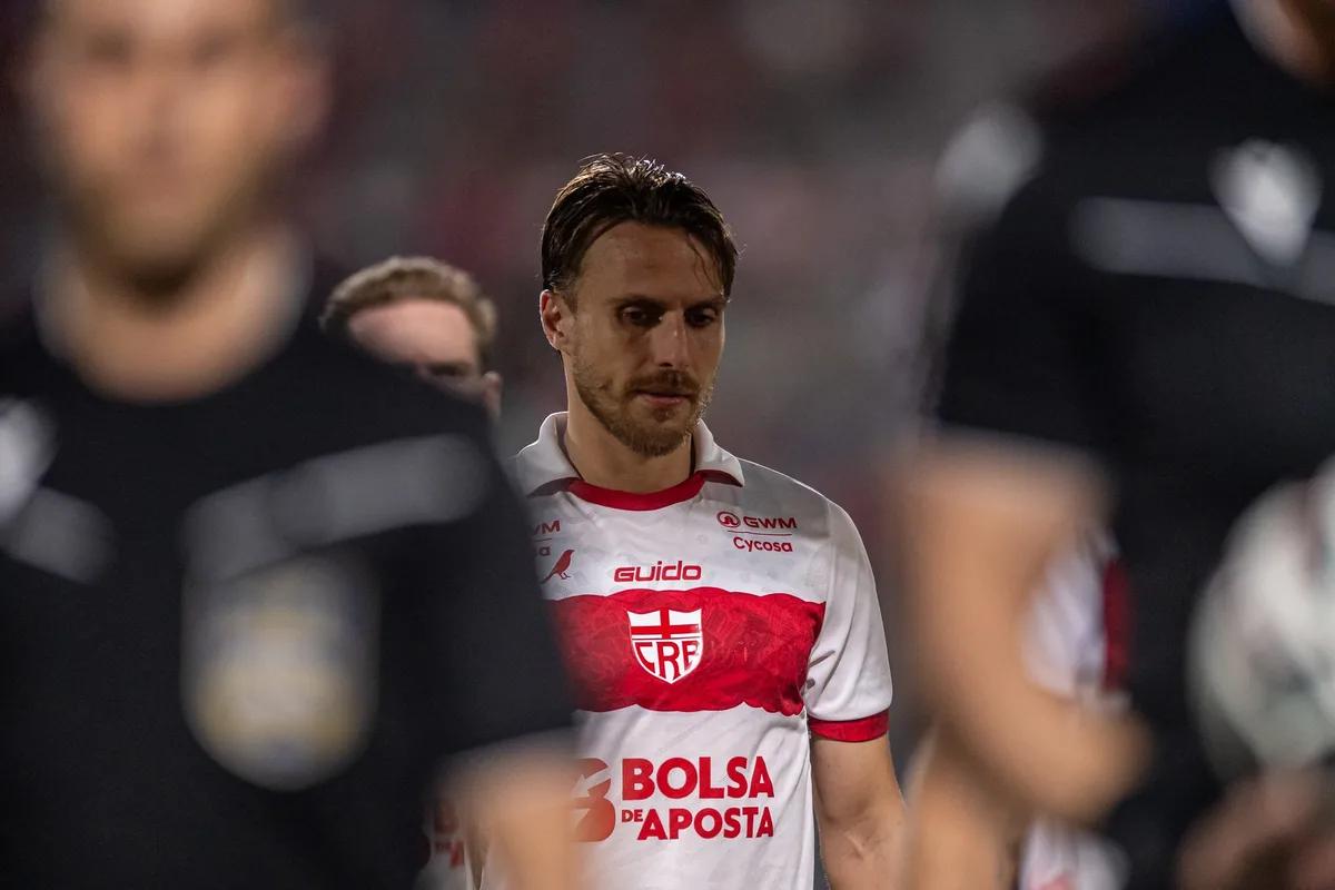 Bressan recupera espaço e, com gols, vira peça importante na arrancada do CRB