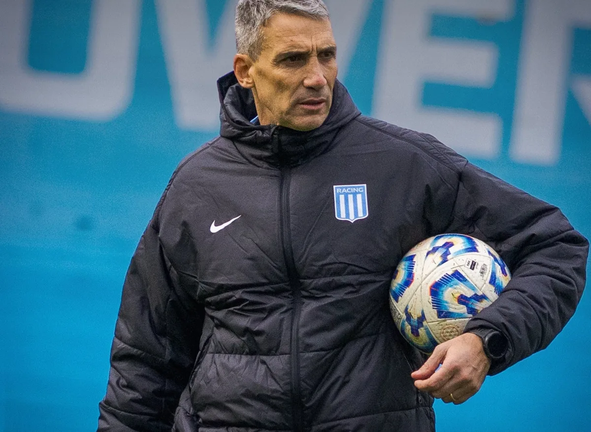 Juan Pablo Vojvoda sigue como DT de Racing (por ahora): las razones de una continuidad en plena crisis