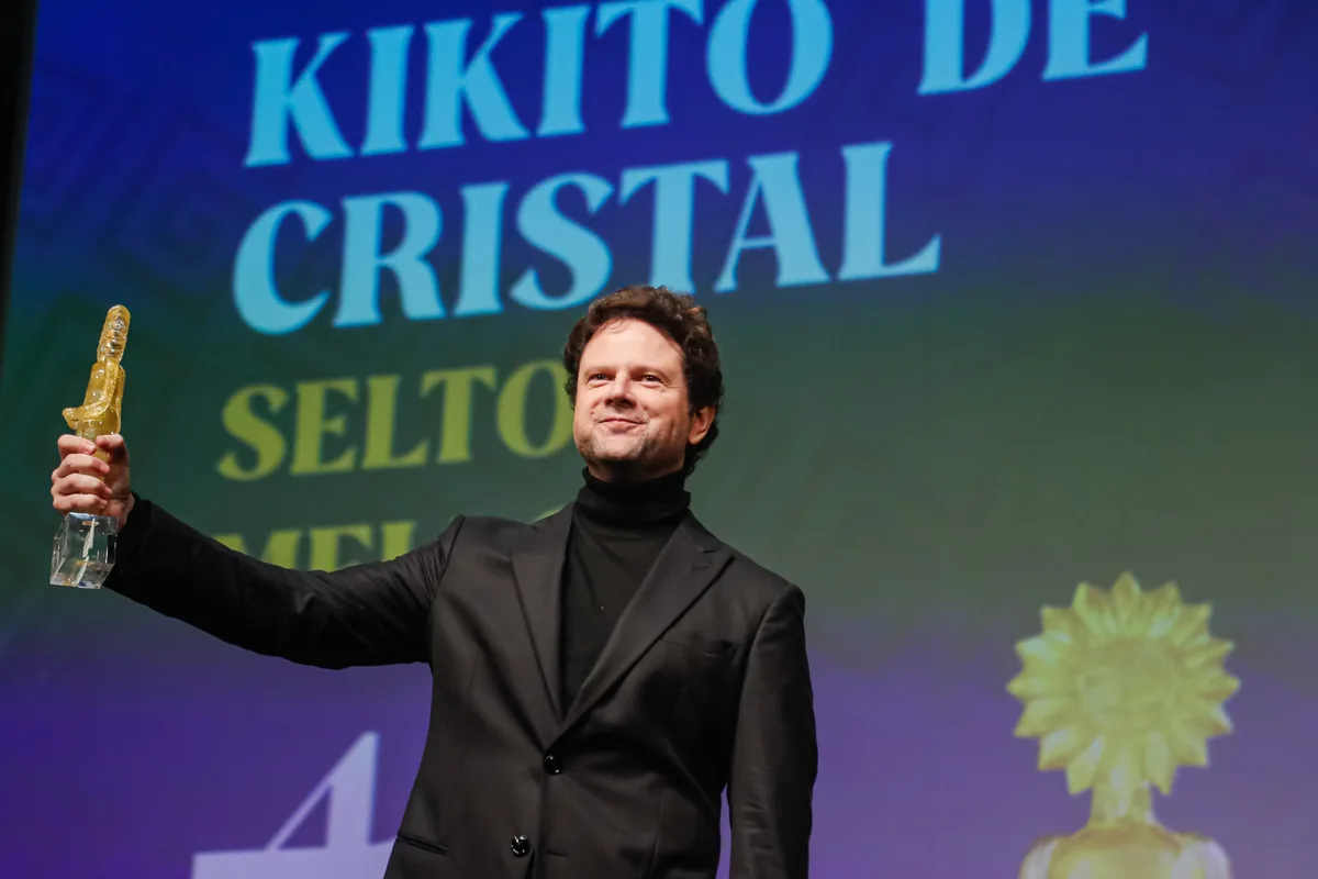 Selton Mello recebe Kikito de Cristal no Festival de Cinema de Gramado