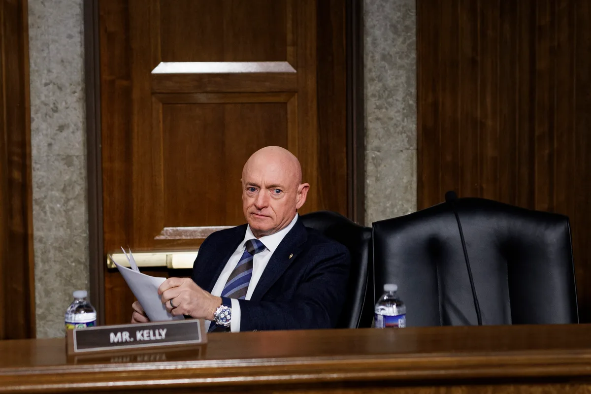 Sen. Mark Kelly says USS Lincoln sailors 'can't get basic needs met'