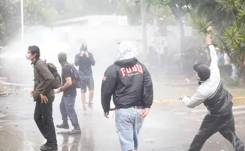 Familias de detenidos en marcha por el agua en Guadalajara denuncian abusos; exigen cotejar listas ante posibles desapariciones