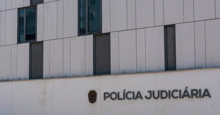 PJ detém um suspeito de casar para ter residência em França