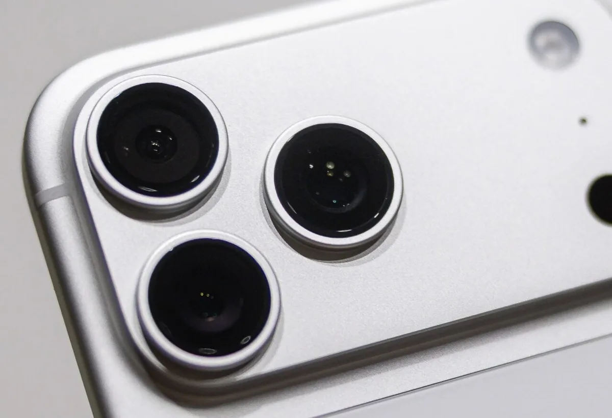 Excited to Take Deep Zoom Photos With Your Foldable iPhone? Get Ready for Disappointment