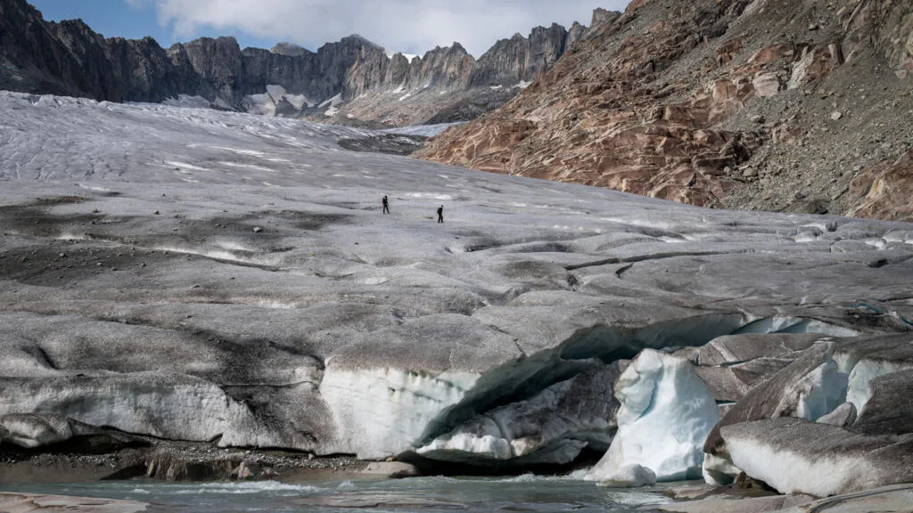 Após ruptura de geleira no Nepal e Tibete, cientistas alertam para riscos nos Alpes