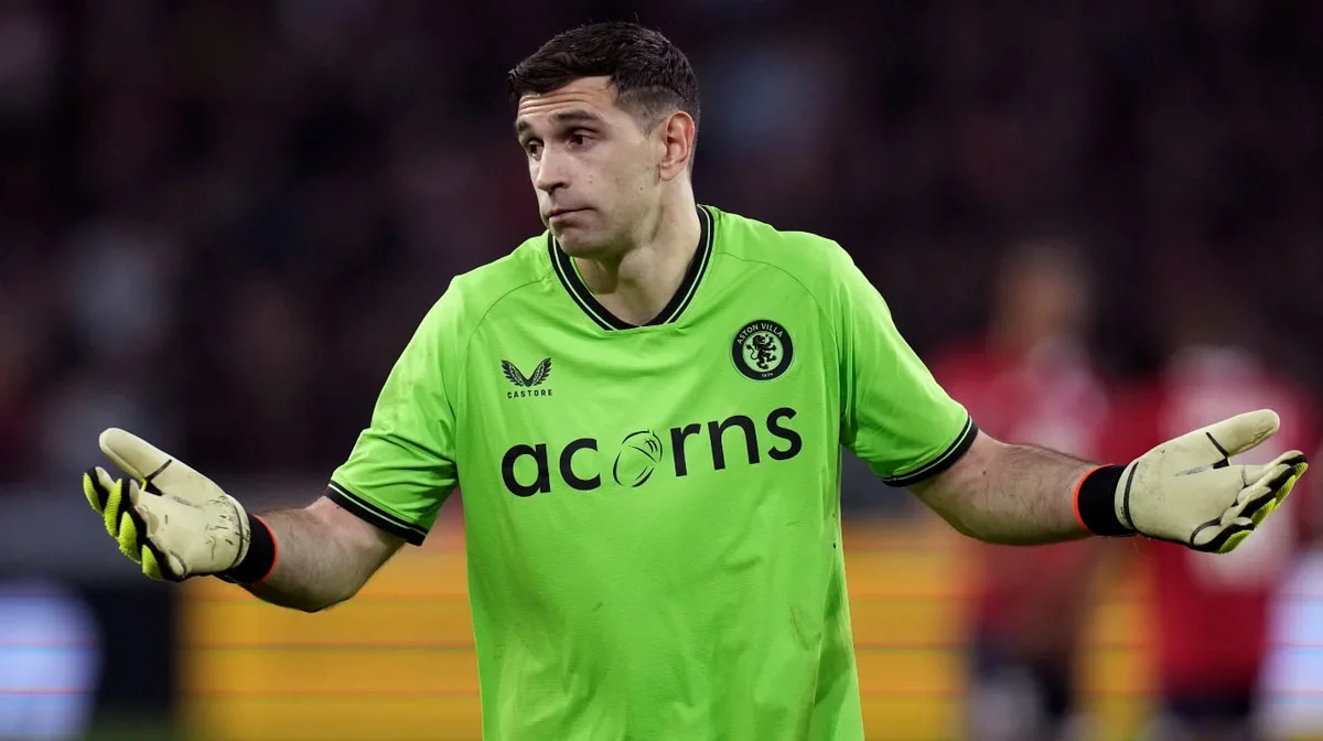 Duro revés para Dibu Martínez: se cayó su pase a la Juventus y peligra su titularidad en el Aston Villa